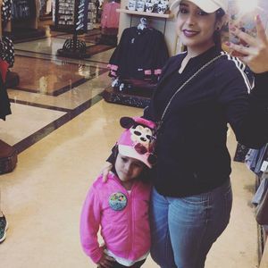 Meet your Posher, Elizabeth